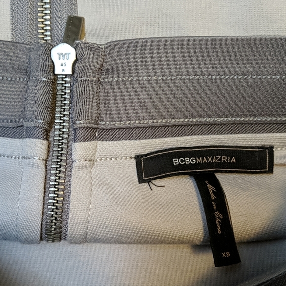 BCBG mini skirt - Picture 3 of 5